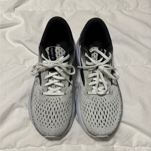 Brooks Ghost 16